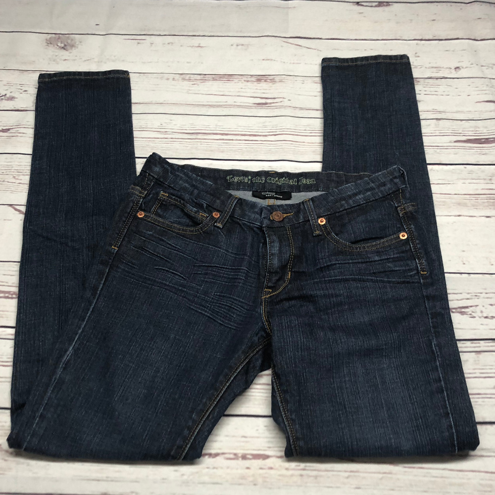 Levi's skinny jeans size 3/26
